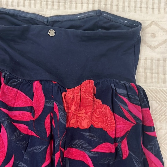 2 Roxy dresses - Picture 6 of 6